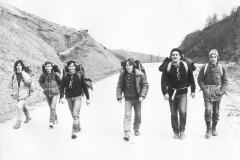 AGESCI-Cesena_01143_Albero_1985_clan-CES4_route-Pasqua-Camaldoli-La-Verna_a-dx-Enzo-Capelletti