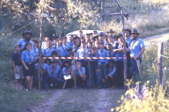 AGESCI-Cesena_01148_Albero_1988_CES7-campo-di-reparto_Mauro-Domenichini-Cristina-Prati-a-dex-d.Giovanni-Zoffoli-Maurizio-Montalti