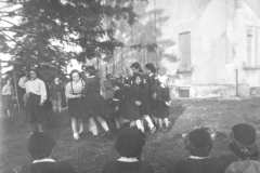 AGI-Bologna_01707-Albero_1952_coccinelle-BO1-Monzuno-campo-della-fraternità_settembre