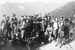 ASCI-Bologna_01294-Albero_1922_campo-scout-premilitare-Vergato-Val-Labante_in-marcia_da15a30agosto
