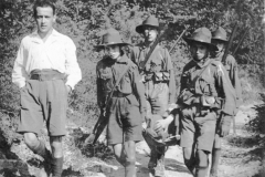 ASCI-Bologna_01297-Albero_1922_campo-scout-premilitare-Vergato-Val-Labante_al-campo_da15a30agosto
