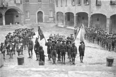 ASCI-Bologna_01461-Albero_1926_reparto-BO1-davanti-a-S.Giovanni-in-Monte-Bologna