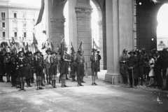 ASCI-Bologna_01489-Albero_1927_Bologna-congresso-eucaristico-nazionale-scout-da-altre-città_7-11settembre