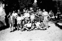 ASCI-Bologna_01785-Albero_1945_BO16-sq.Volpi_uscita-a-Ronzano-con-BO15-Annunzio-Gandolfi-terzo-in-alto-a-sx_29giu