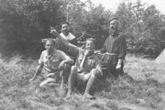 ASCI-Bologna_01736-Albero_1949_BO16-Campo-Cavone-a-Madonna-dellAcero-p.Anastasio-Cantoni-e-frAgostino-Bertoni-a-dx