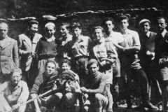 ASCI-Cesena_01088_Albero_1945_primo-campo-scout-dopo-la-ripresa-tutti-gruppi-a-Camaldoli_giugno01