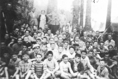 ASCI-Cesena_01089_Albero_1945_primo-campo-scout-dopo-la-ripresa-tutti-gruppi-a-Camaldoli_giugno02
