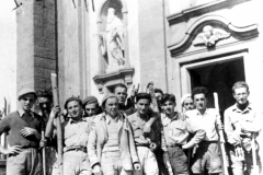 ASCI-Cesena_01090_Albero_1945_primo-campo-scout-dopo-la-ripresa-tutti-gruppi-a-Camaldoli_giugno03