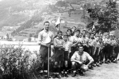 ASCI-Cesena_01108_Albero_1959_campo-reparto-CES3-uscita-Lago-Misurina_Gino-Balena-Paolo-Soldati-Renzo-Guiducci-Edo-Biasoli-Giuliano-Censi