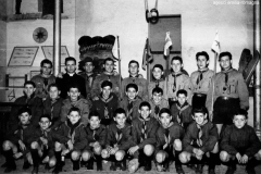 ASCI-Rimini_00440-Albero_1956_rep.RN1-Carlo-Albini-terzo-da-dx-in-piedi