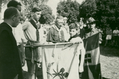 BELTRAME-QUATTROCCHI-p.Tarcisio_00549-Albero_1945_Roma-con-Mario-Mazza