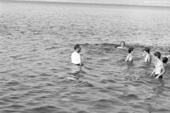 GANDOLFI-d.Annunzio_01819-Albero_1974_a-nuoto-con-il-reparto-BO16_7°CNE-Lago-di-Vico-VT_agosto