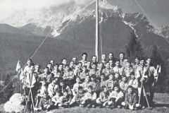 LOMBINI-Duilio_00705-Albero_1951-sotto-antenna-campo-in-Cadore-Forli1