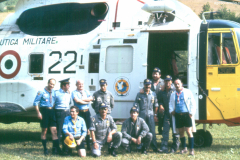 MENOZZI-Luigi_00719-Albero_1981_con-Sergio-Cametti-a-sx-Spettine-prot.civile