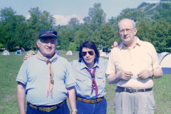MENOZZI-Luigi_01815-Albero_1996_Spettine-da-sx-Gigi-Menozzi-Teresa-Coccari-e-Norberto-Ramella