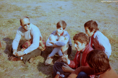 MERCANTI-Andrea_01810-Albero_1974_BO16-Andrea-in-uscita-di-reparto-al-Farneto-Filippo-Brunelli-a-lato-di-Andrea